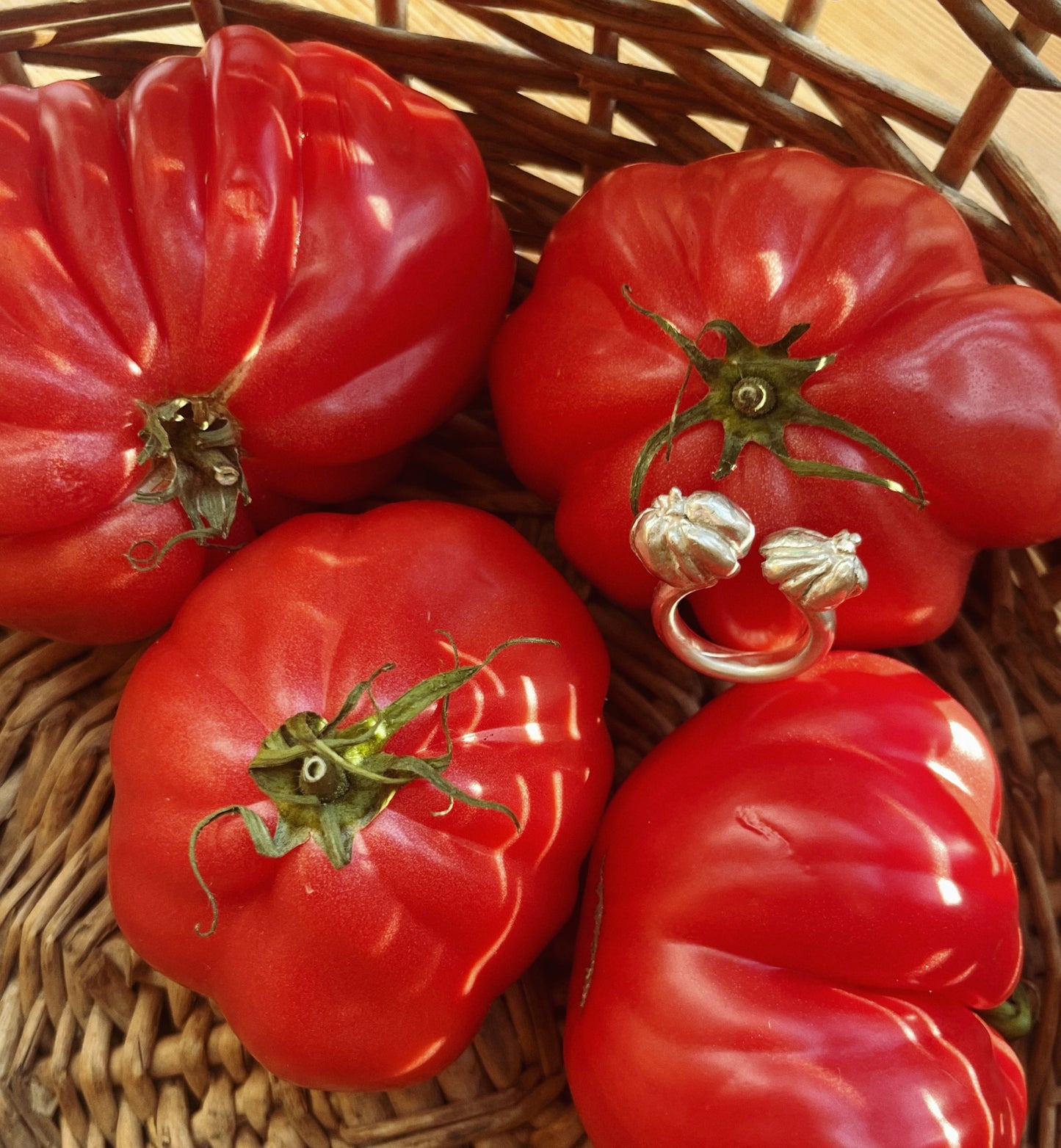 Tomato ring
